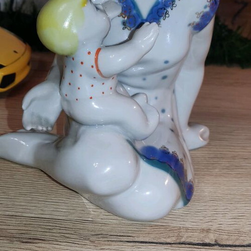 Porcelain figure Mother and Child like new from the Soviet Union