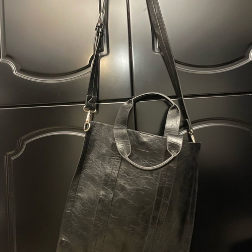 Zara leather tote bag like new, black with silver details