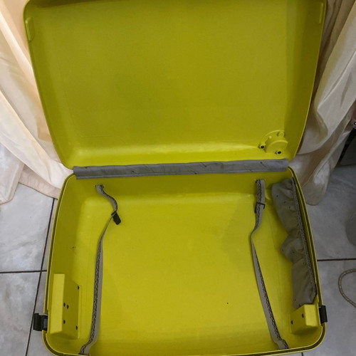 Delsey suitcase large used, dimensions 50x65x24