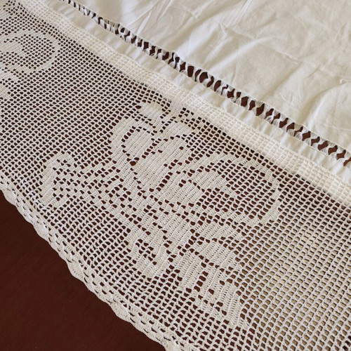 Handmade curtain like new 260x180 with 30 cm lace
