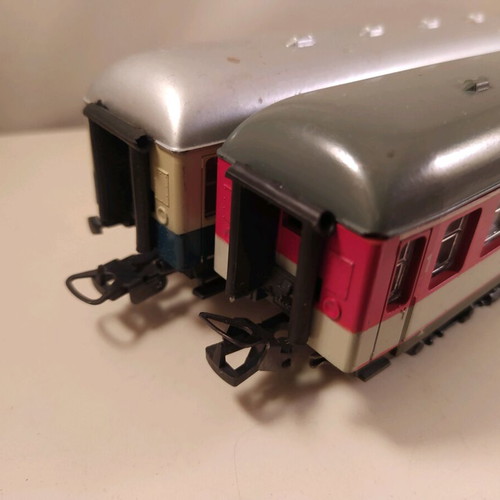 Lima train wagons set 2 pieces 1/87 HO scale like new