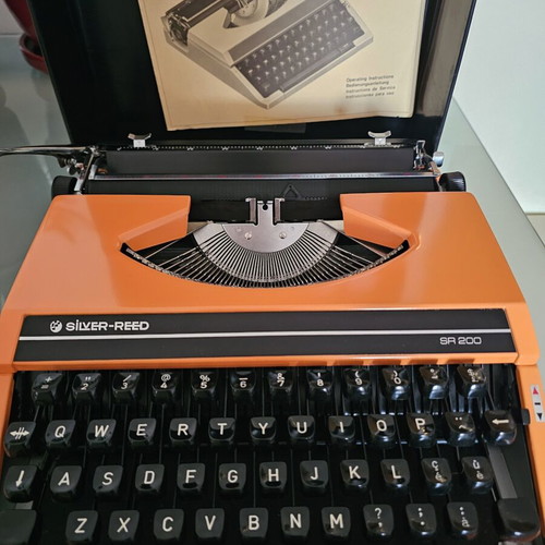 Silver-Reed SR 200 vintage typewriters, like new, set of 2
