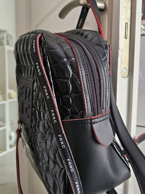 FRNC backpack bag like new, black