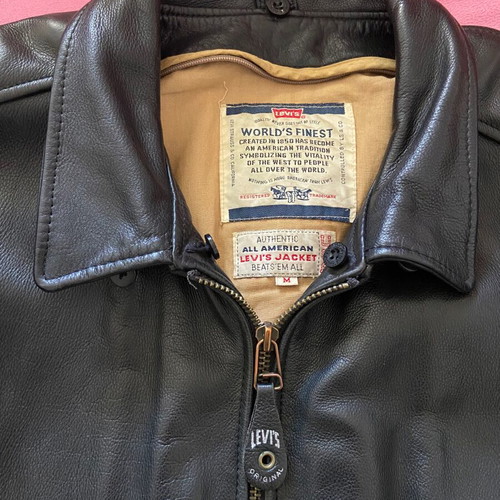 Levi’s leather bomber jacket like new, black, size M