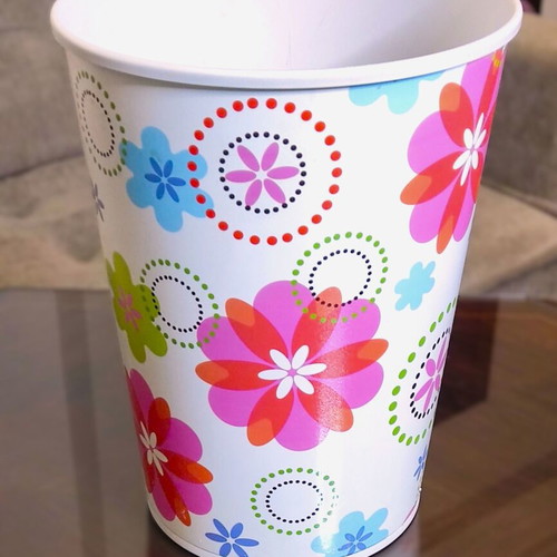 Keter Aspen 12L Floral Plastic Bin like new