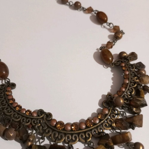 Metal vintage necklace with rhinestones and beads new