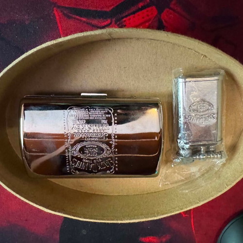 Nostalgia Gift Set tobacco case and trench lighter like new