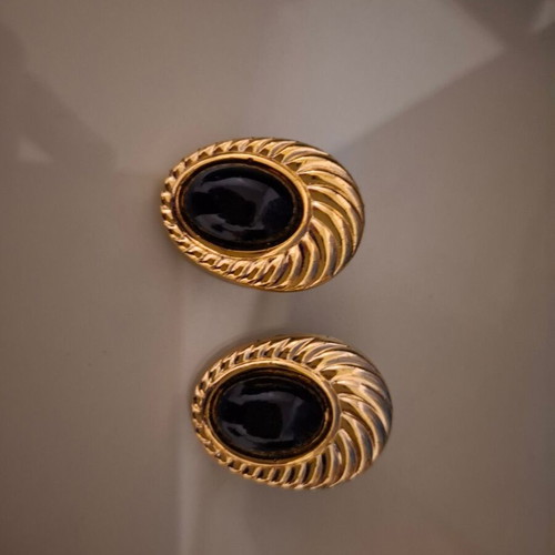 Vintage clip-on earrings like new, brown and gold