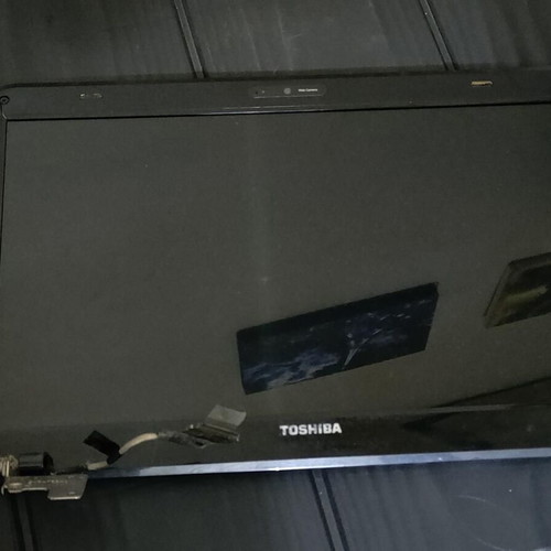 Toshiba Satellite L600-01B Screen with Hinges and Camera like new