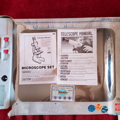Microscope and Telescope Set 1990-95 like new, collectible