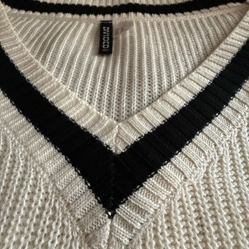 H&M Oversize Knit Sweater like new, black and white