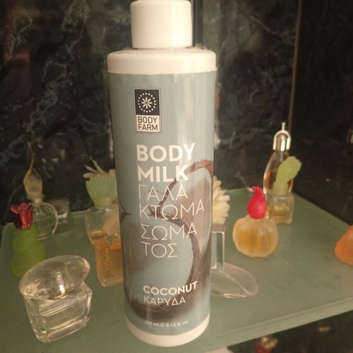 Body Farm Body Milk Coconut lotion