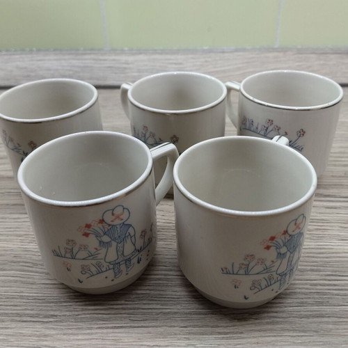 Vintage Kun Lun coffee cup set of five, like new