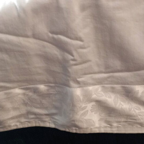 Bridal bedding set like new with satin designs and quilted coverlet