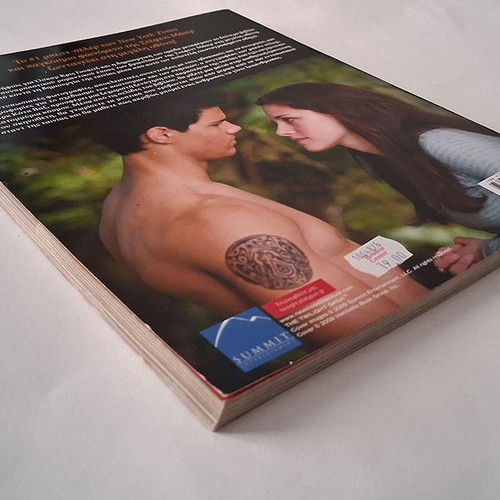 New Moon Official Cinematic Guide book used, arts