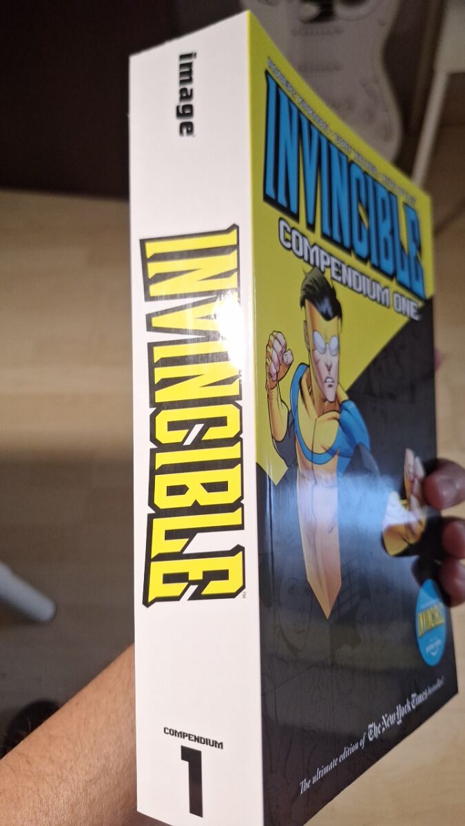 Invincible Compendium 1 comic new, English - € 60,00 - Vendora.cy