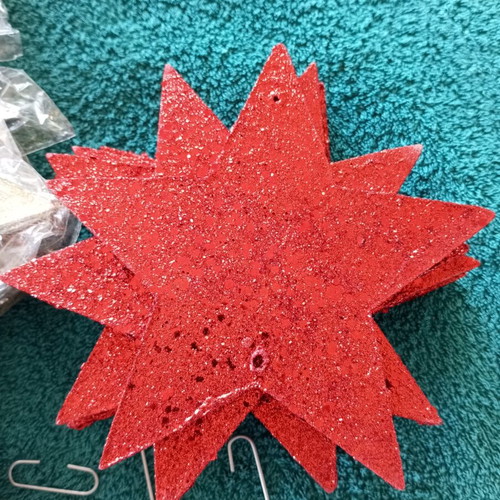 Wooden Christmas stars new, pack of 10, red and gold