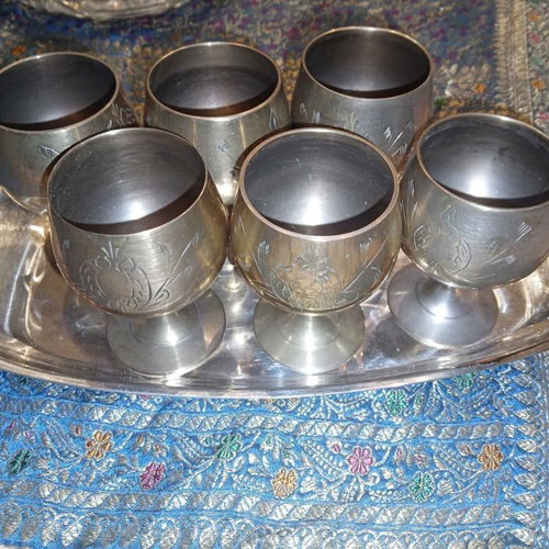 Embossed liqueur set used