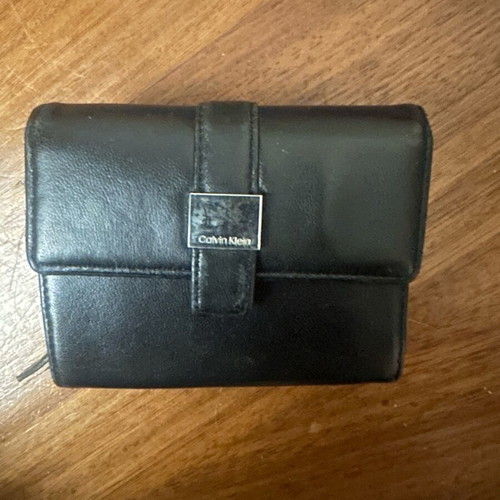 Calvin Klein Hardware Snap women's wallet used, black