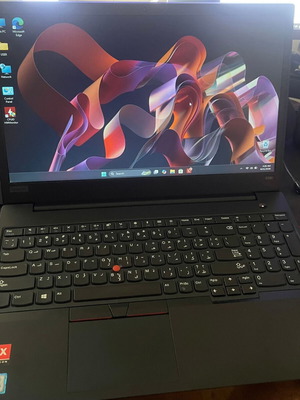 Lenovo ThinkPad E580 laptop i5 8th gen 16GB 750GB Radeon RX 550