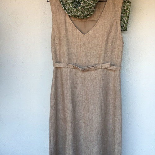 In Wear summer linen dress size 40 M like new, beige