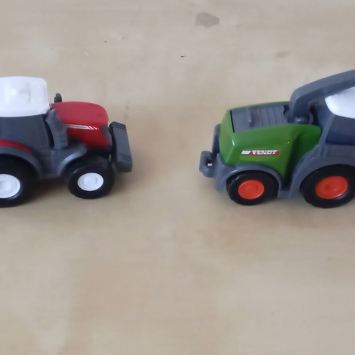 Dickie Toys Fendt Micro Team трактори употребявани, комплект от две, 7см