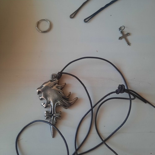 Pendant with Lion Symbol used from FFVIII