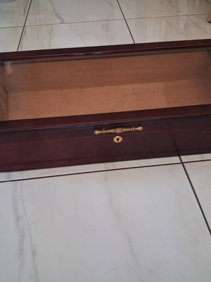 Wooden box like new, ideal for cigars