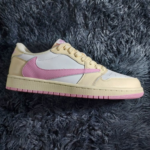 Jordan Retro Low OG SP Travis Scott sneakers, beige pink, size 43