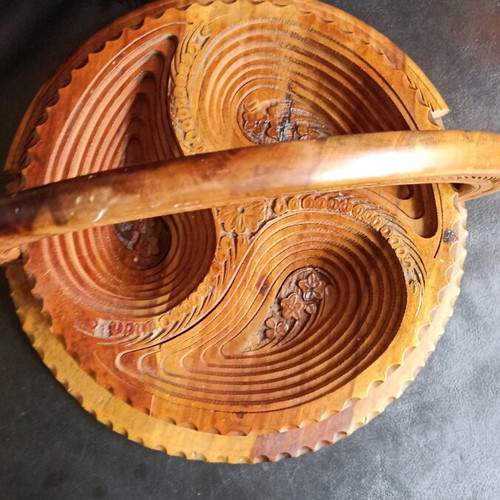 Large Handmade Carved Basket from Rosewood like new