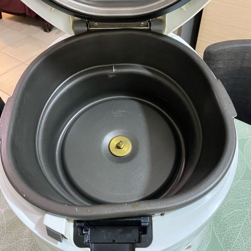 Delonghi Rotofry 1.3 lt fryer used with removable bowl