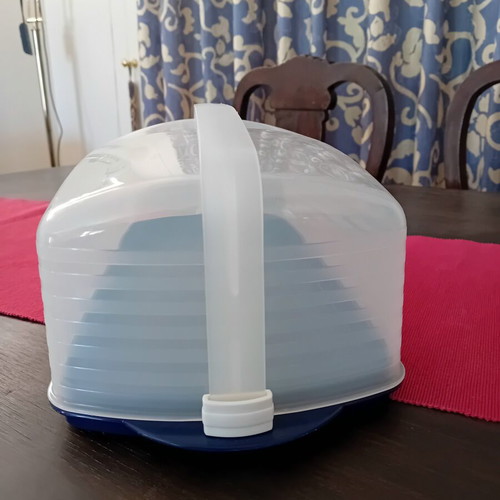 Tupperware storage containers used, pack of two pieces