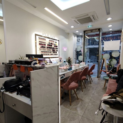 Professional manicure and pedicure equipment like new