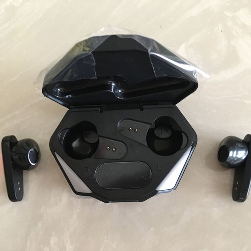 Bluetooth wireless headset new, unused with protective film