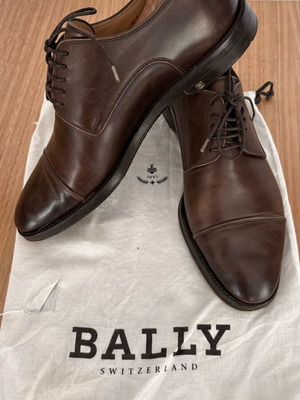 Bally Frildor δερμάτινα παπούτσια μεταχειρισμένα, μέγεθος 8.5 UK με κέδρινα στηρίγματα