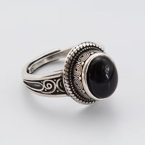 Vintage textured Artisan ring with black semi-precious stone, new