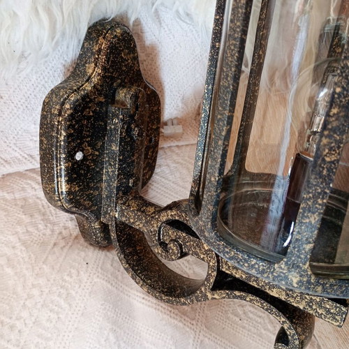 Metal outdoor light like new