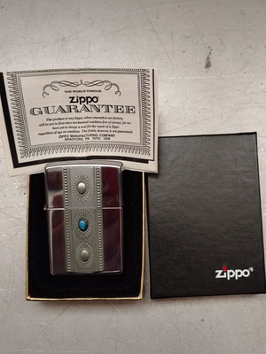 Zippo collectible lighter 2002 Native American turquoise