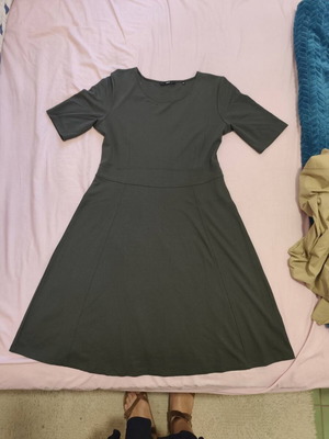 Khaki dress Zero size Large used, elastic viscose