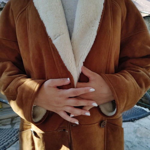 Shearling genuine leather women's coat like new, tan color