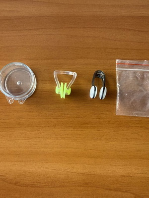 Set of 2 colorful swimming nose clips with case and plastic bag
