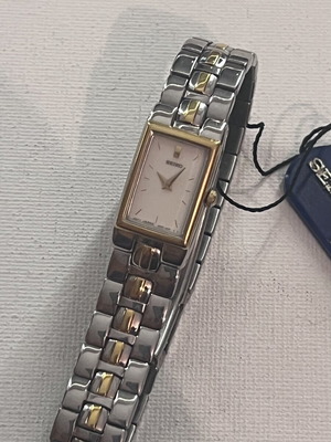 Seiko 15mm mini vintage women's watch new, white