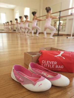 Puma Winning Diva "Barbara" ballerinas size 31, white-pink with Clever little bag