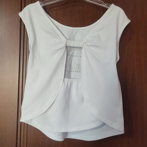 Marasil girl’s t-shirt size 8, like new, white with print