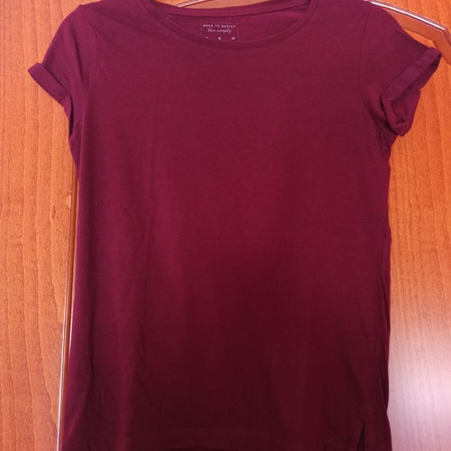 Stradivarius burgundy short-sleeve T-shirt like new, size M