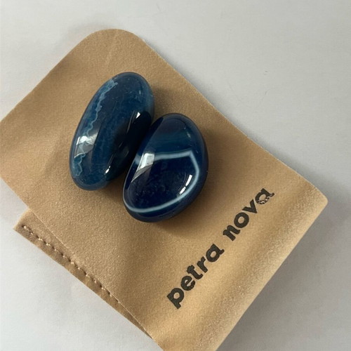 Petra Nova energy stones like new, with case, blue color