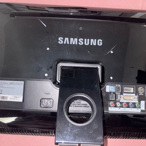 Led TV PC Monitor LD220HD like new
