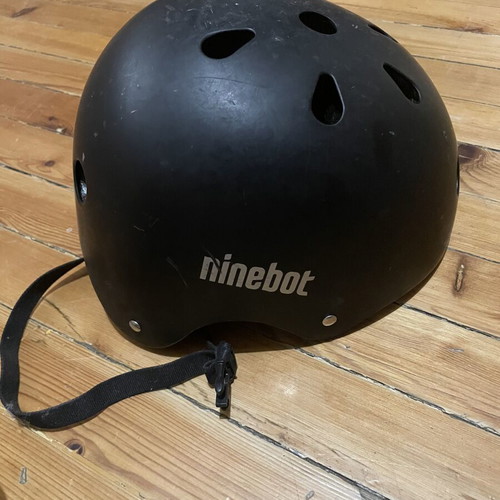 Xiaomi Electric Scooter 3Lite White used with original charger and helmet