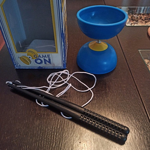 The Amazing Diabolo game used, with original box