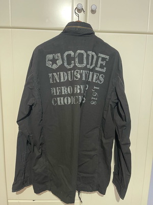 Jacket Code Industries black size large refurbished